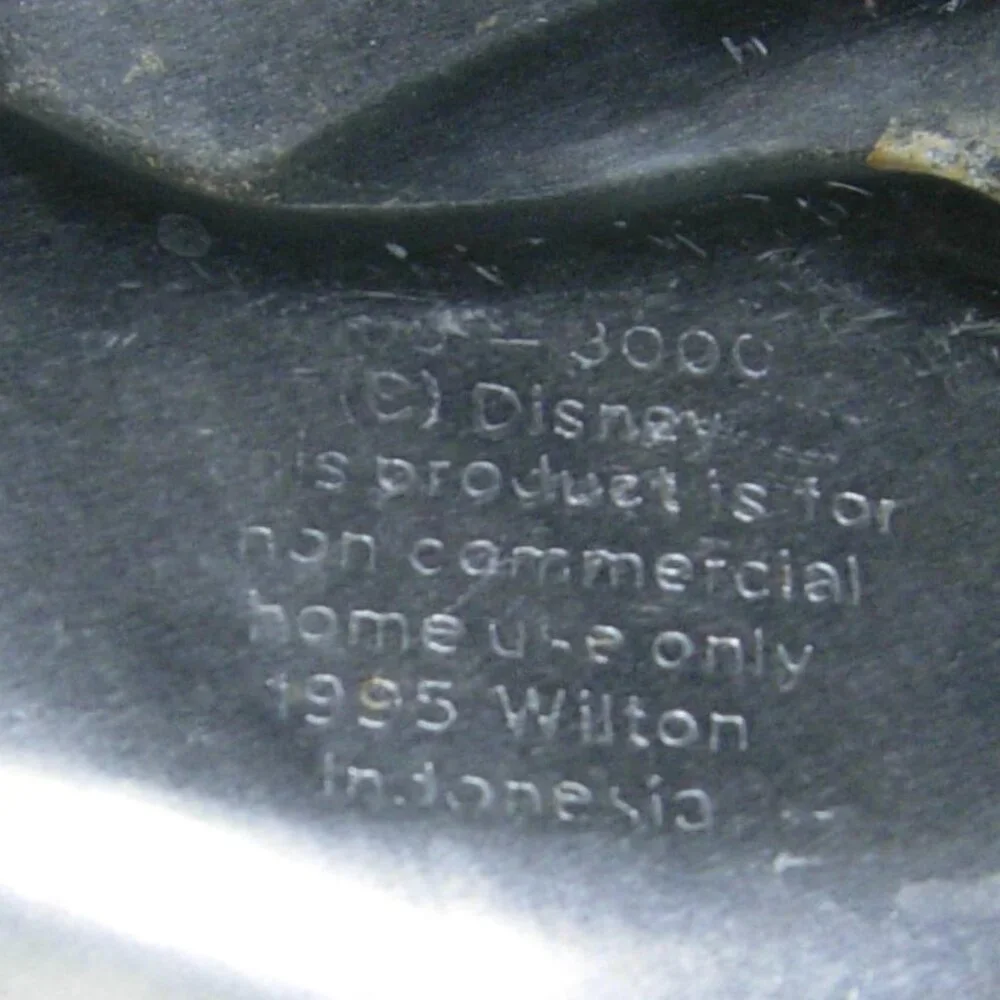 Wilton Disney Winnie The Pooh Cake Pan